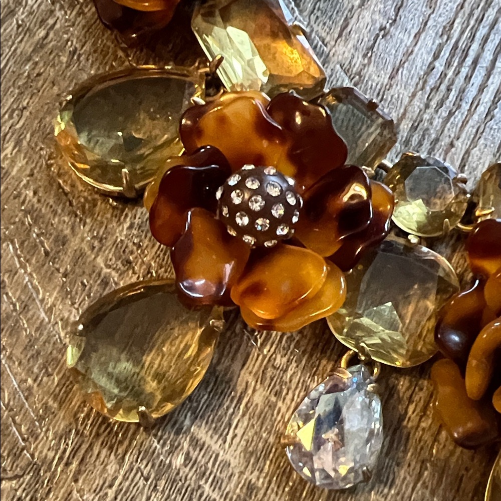 Vintage J. Crew Crystal Gold and Tortoise  Floral Statement Necklace - Picture 5 of 8